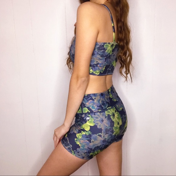 Athletic Two-Piece (from Fabletics leggings) - Picture 2 of 3